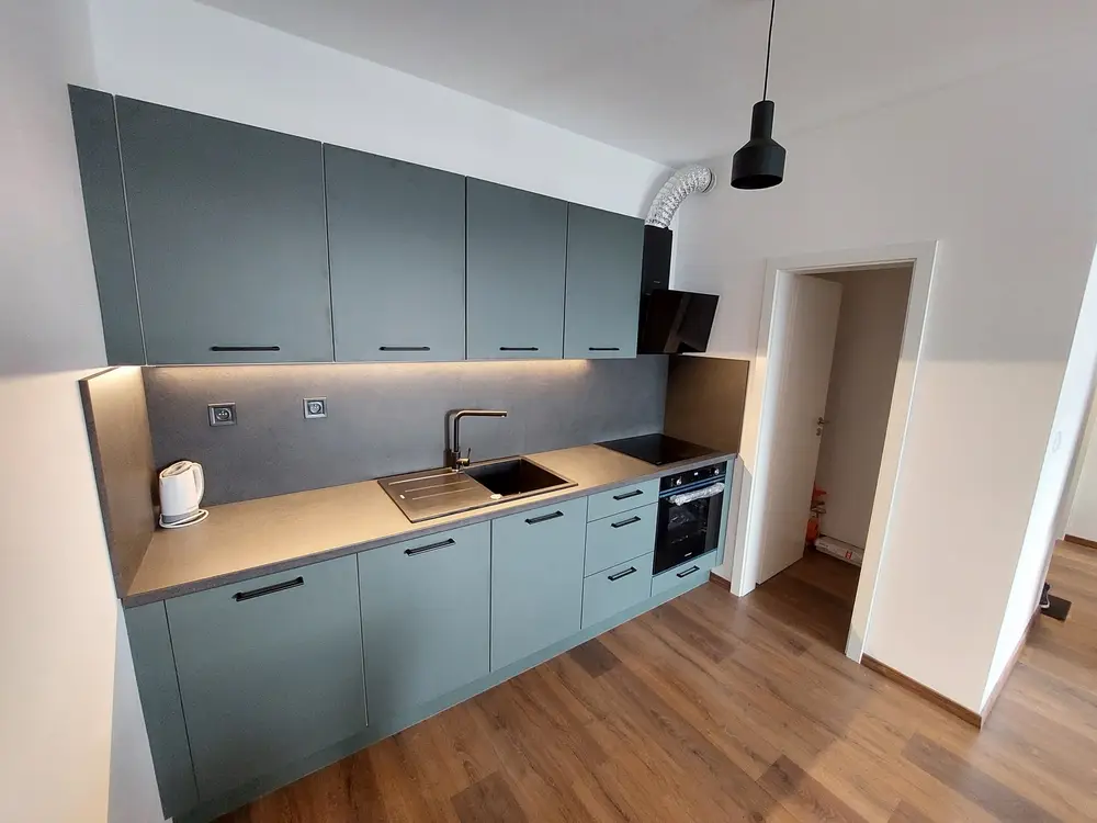 Na prenájom 2 izbový byt v projekt Rínok Rača