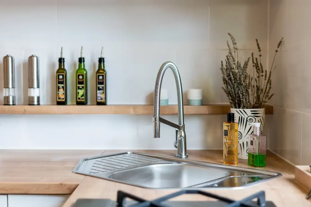 Na predaj kompletne zrekonštruovaný 3-izbový byt na Vilovej ulici v Petržalke – Bratislava