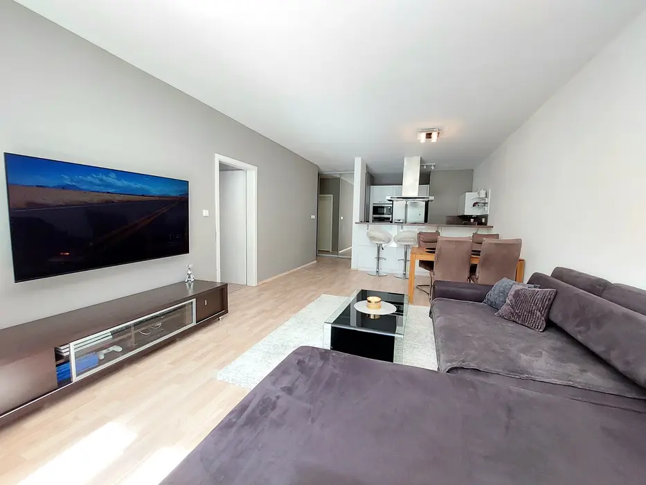 Na predaj 2,5-izbový byt s predzáhradkou – Slnečnice, viladomy