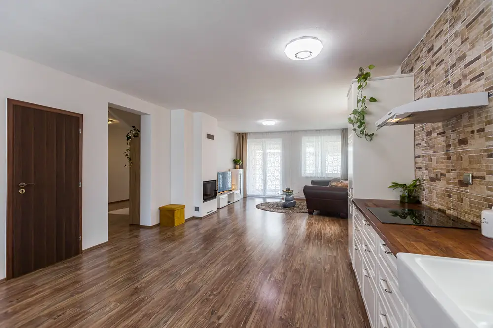 Na predaj 5-izbový rodinný dom v Jarovciach