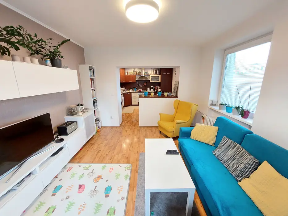 Na predaj 2-izbový byt v lokalite 500 bytov, NIVY