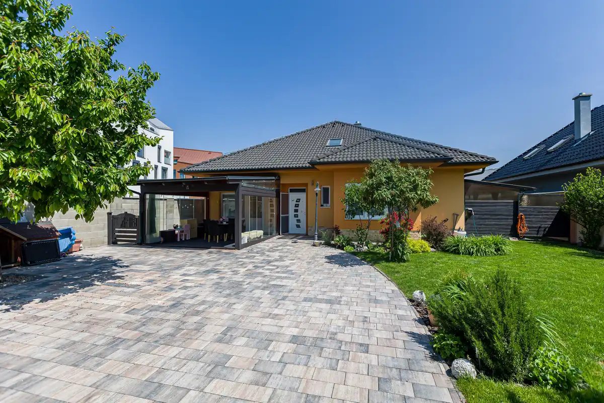 Na predaj 5-izbový rodinný dom v Jarovciach